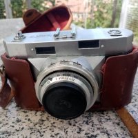 Стари фотоапарати и светкавица, снимка 1 - Други ценни предмети - 43561238