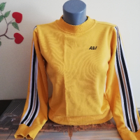 Дамска блуза , снимка 1 - Блузи с дълъг ръкав и пуловери - 44881568