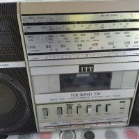 ITT 220 Радиокасетофон, снимка 4 - Радиокасетофони, транзистори - 38089675