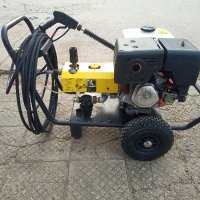 Мощна Професионална бензинова водоструйка Karcher HD 1050 B, снимка 3 - Други инструменти - 43803406