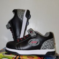 Обувки с колелца HEELYS , снимка 1 - Детски обувки - 43454054