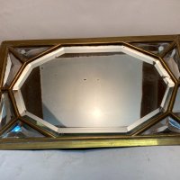 Старо стенно огледало с бронзова рамка и фасет на огледалата, снимка 2 - Антикварни и старинни предмети - 42962381