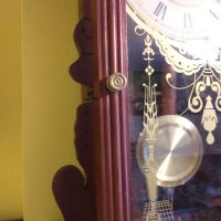 31 дневен с дърворезба стенен часовник Конкордия, снимка 4 - Стенни часовници - 33619692