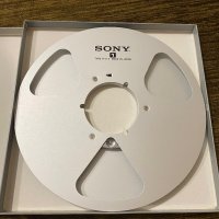 Празна алуминиева магнетофонна ролка Sony 26cm FeCr с оригинална кутия, снимка 4 - Други - 43352803