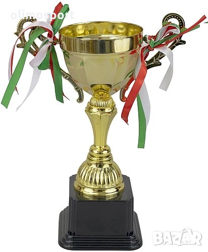 Масивна купа 33 см върху черна основа и панделки с цветовете на българския трикольор. Трофейната куп, снимка 1