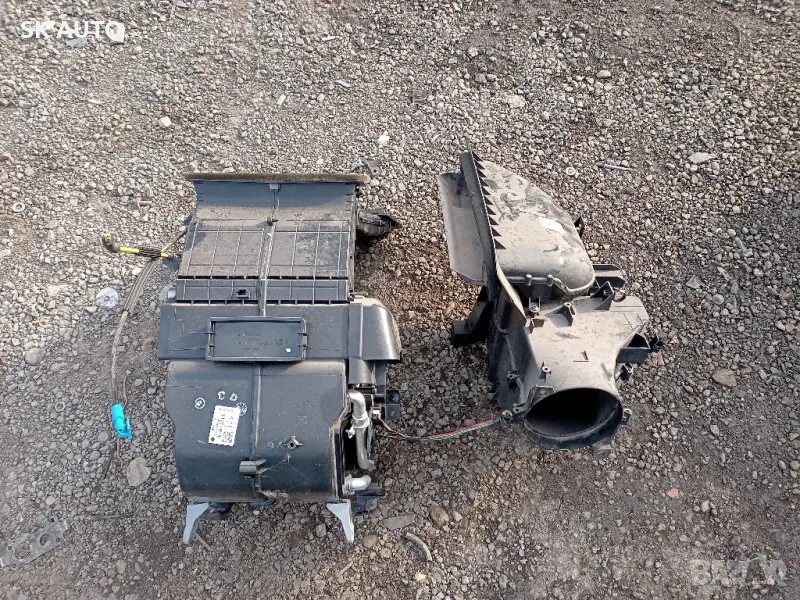 Mitsubishi Colt кутия за парно/климатизация, снимка 1