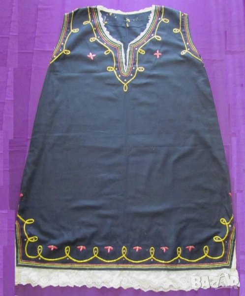 19 век Фолк Арт Женска Носия ръчна бродерия, снимка 1