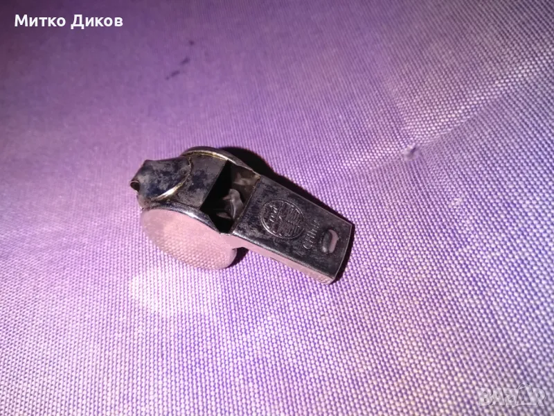 полицейска свирка  футболна , снимка 1