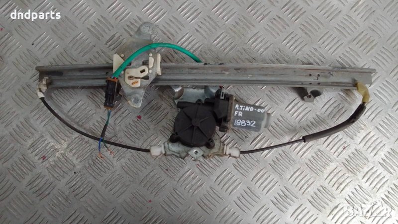 Стъклоповдигач Nissan Almera Tino 2000г.(преден десен), снимка 1