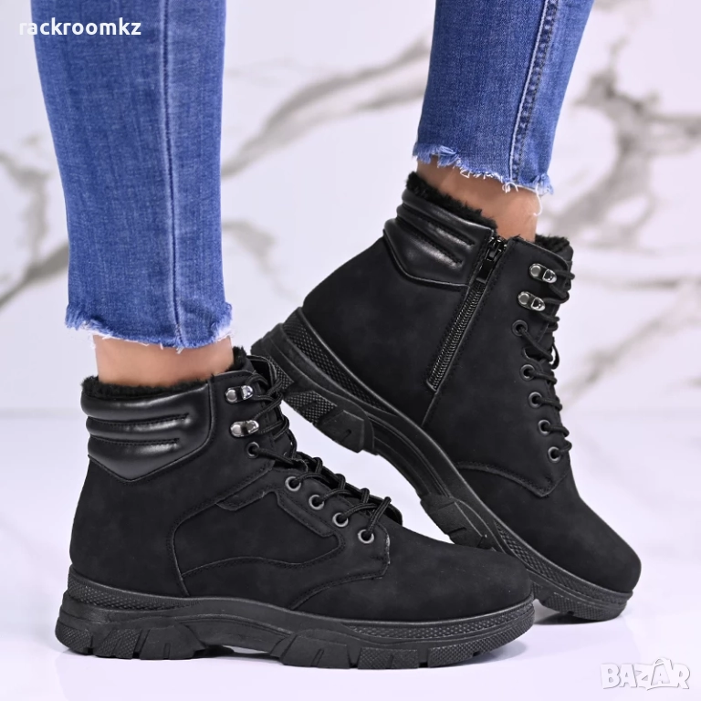 Дамски зимни боти с топъл хастар в черно B3110-1 black, снимка 1