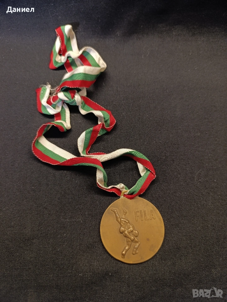 Стар спортен медал по борба, снимка 1