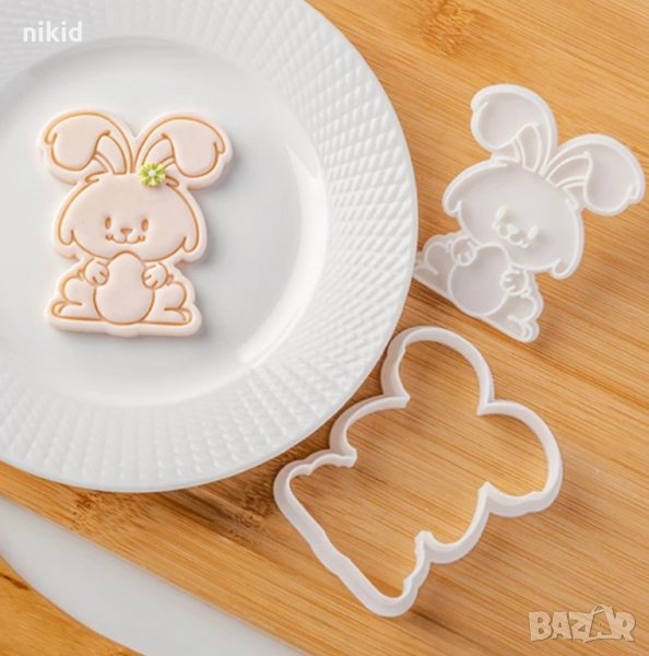 Заек Зайче с яйце Великденски пластмасов резец форма фондан тесто бисквитки, снимка 1