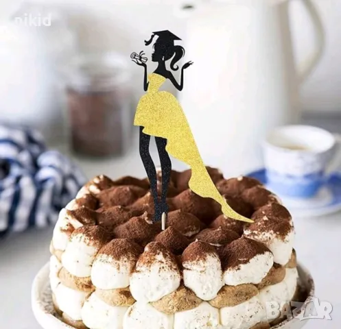 Седнало момиче златна рокля с тога завършване бал Абитуриент брокатен топер украса декор парти, снимка 3 - Други - 50395919