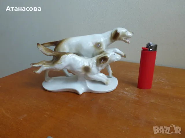 Немска порцеланова фигура Ловни кучета 1950 г статуетка, снимка 2 - Статуетки - 49250348