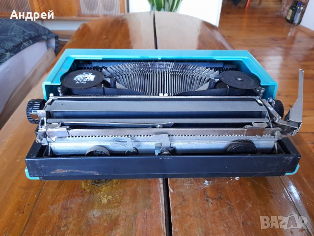 Стара пишеща машина, снимка 6 - Антикварни и старинни предмети - 37665363