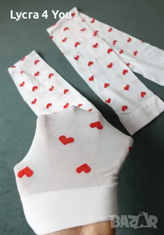 Бели чорапки на червени сърца , снимка 2 - Дамски чорапи - 48646664