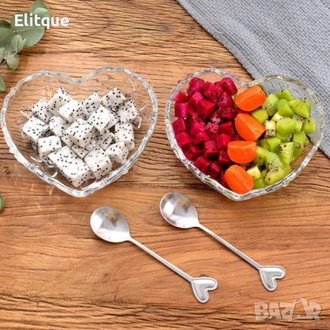 Чинийка под формата на сърце с розички 