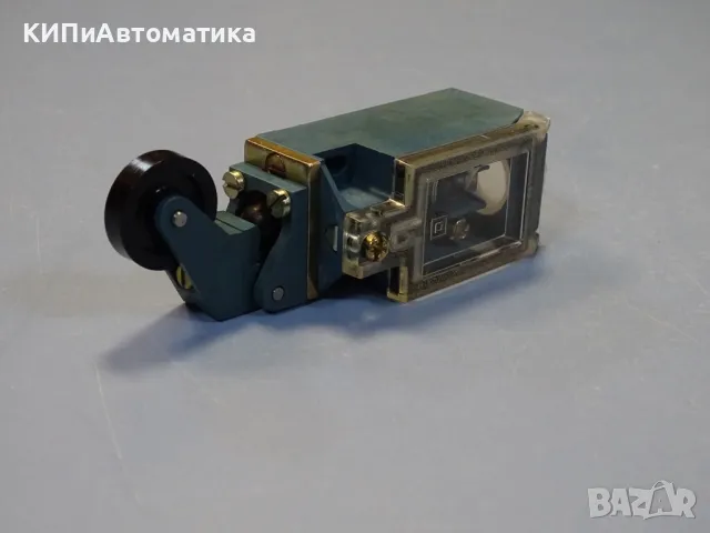 Изключвател краен Klockner-Moeller AT-1/i limit switch 220V, снимка 7 - Резервни части за машини - 48546307