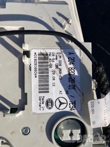 Плафон мерцедес 204 A2048202001, снимка 2 - Части - 43210981