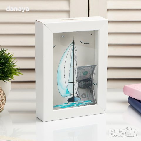 4305 Дървена спестовна касичка Платноход