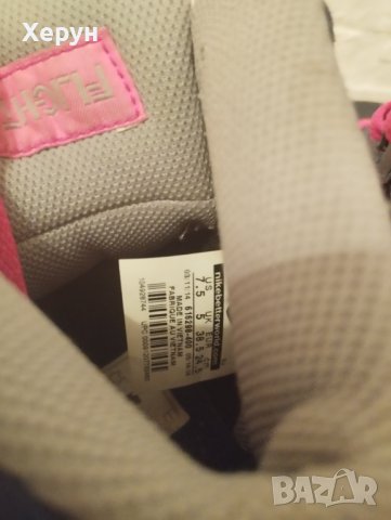 Дамски кецове на Nike, снимка 2 - Кецове - 43273601