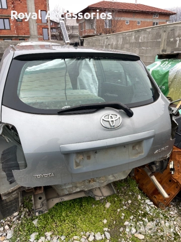 Задна врата багажник Toyota Auris