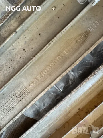 Външна лайсна врата за Mercedes Benz W210 (1995 - 2003), A 210 690 04 62, A 210 690 03 62, снимка 6 - Части - 48745502