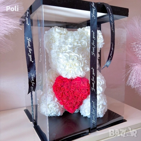 Голямо Мече от Вечни Рози в Луксозна Подаръчна Кутия/Подарък за Свети Валентин, 8-ми Март
