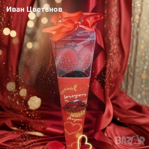 Романтичен букет с червени рози и декоративна лента – перфектен подарък за всека специален повод