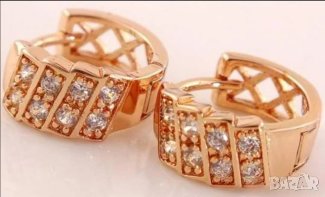 Блестящи обеци с 14к попълнено злато с 8 цирконии