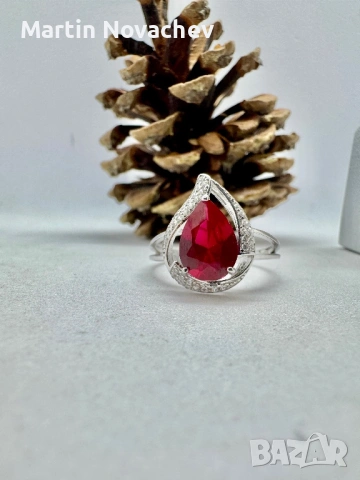 Сребърен пръстен със синтетичен рубин