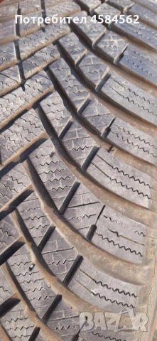 Зимни гуми Hankook 4 броя , снимка 2 - Гуми и джанти - 52108537