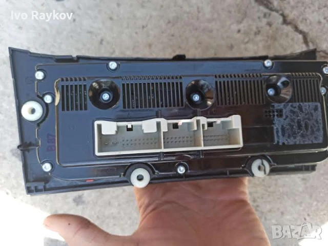 Панел Управление Климатроник за Volkswagen PASSAT 6 (2005 - 2011) , снимка 4 - Части - 51392507