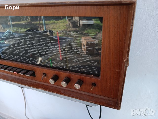 SABA Lindau / 1966г Радио, снимка 3 - Радиокасетофони, транзистори - 43468653