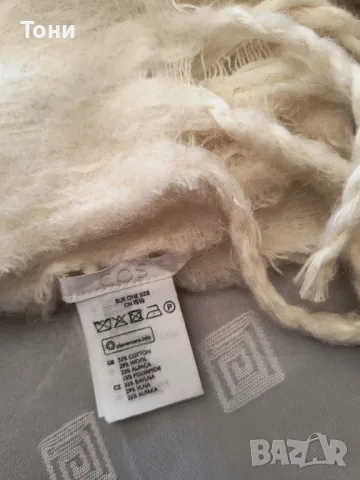 Голям, овърсайз шал Cos, снимка 3 - Шалове - 47751954