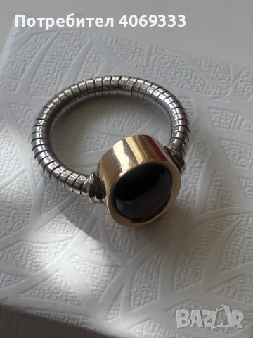 Златен пръстен от 14 каратово  жълто и бяло злато Камък -Звезден сапфир  6.88гр 56р-р (17.8мм) , снимка 2 - Пръстени - 51630181