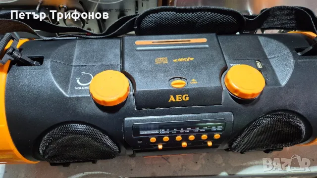 Голям касетофон AEG, снимка 2 - Радиокасетофони, транзистори - 49514329
