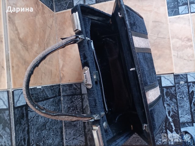 Дамска чанта , снимка 2 - Чанти - 43911380