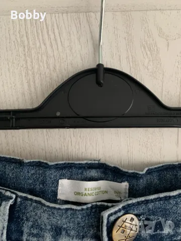 Дънки с кръпки Reserved 10-12 год., снимка 3 - Детски панталони и дънки - 48167110