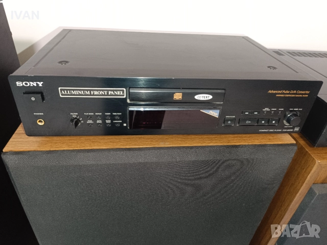 продавам цд плеяр-SONY CDP-XB720 QS, снимка 2 - Ресийвъри, усилватели, смесителни пултове - 52983565