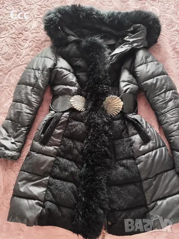 Дълго зимно яке, с пухкава качулка и дантела 