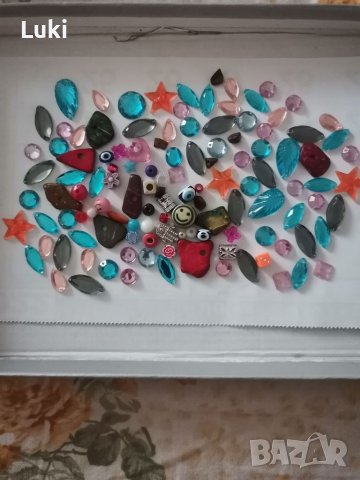 Камъчета и фигури за дрехи, снимка 1