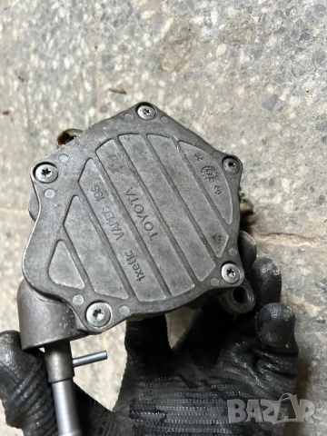 вакуум помпа Toyota 2.0 d4d Avensis Verso Auris RAV4 126 кс