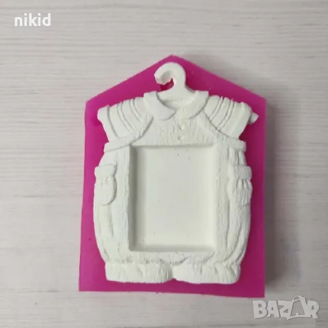 Бебешка дреха на закачалка ромпър рамка за снимка силиконов молд форма фондан шоколад гипс калъп