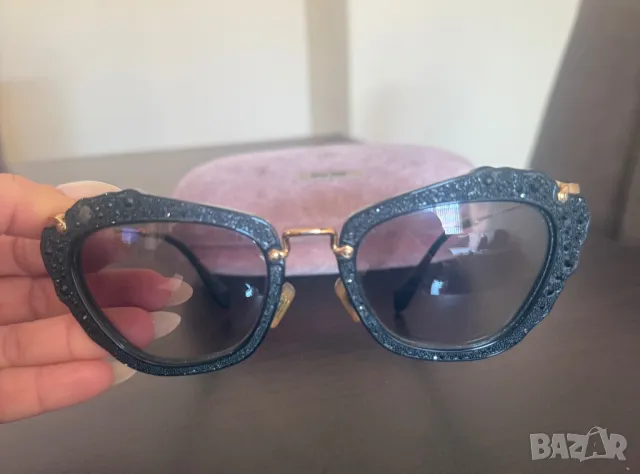 Оригинални дамски очила на Miu Miu !, снимка 6 - Слънчеви и диоптрични очила - 49355577