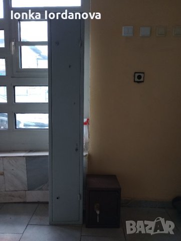 Малка метална каса за оръжия