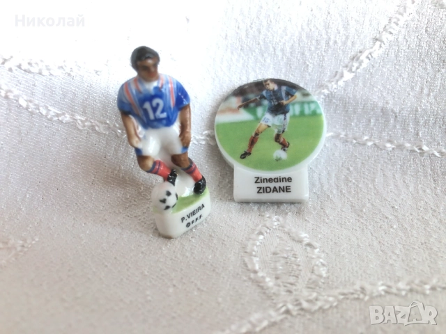 Колекционерски порцеланови фигурки Зидан и Виейра / Zinedine Zidane and Patrick Vieira mini figures , снимка 8 - Колекции - 51954544