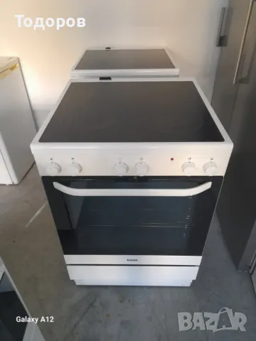 Готварска печка с керамичен плот и фурна с вентилатор Voss Electrolux