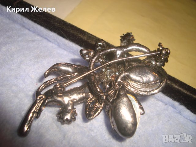 ВИНТИДЖ РЕТРО - АРТ БРОШКА с МНОГО ФАСЕТИРАНИ КРИСТАЛИ МНОГО СТИЛНА и КРАСИВА 14355, снимка 5 - Други - 37691796