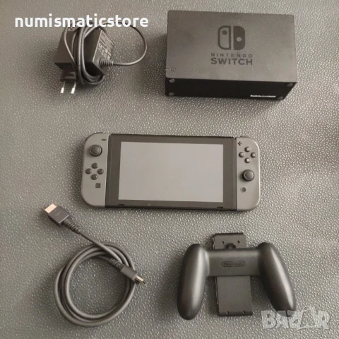 Продавам nintendo switch console (2) конзола нинтендо